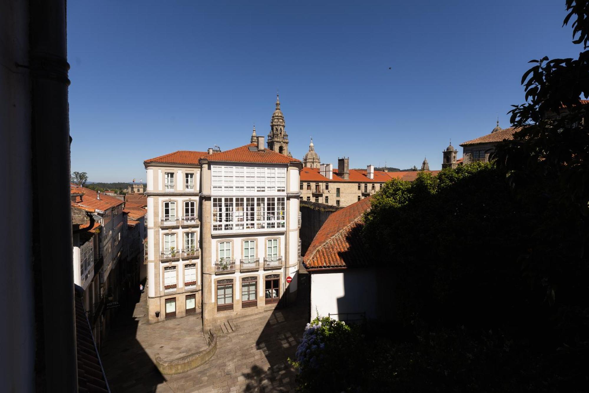 Pr Badalada Hotel Santiago de Compostela Bagian luar foto