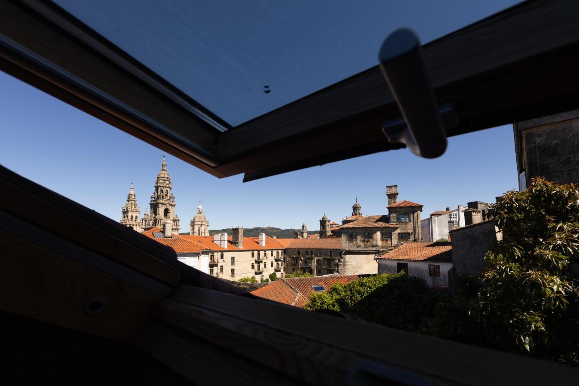 Pr Badalada Hotel Santiago de Compostela Bagian luar foto